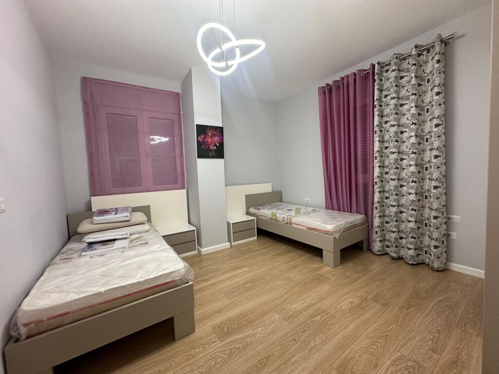 Qera Apartament 2+1+2+Parkim,Perballe Lake View.