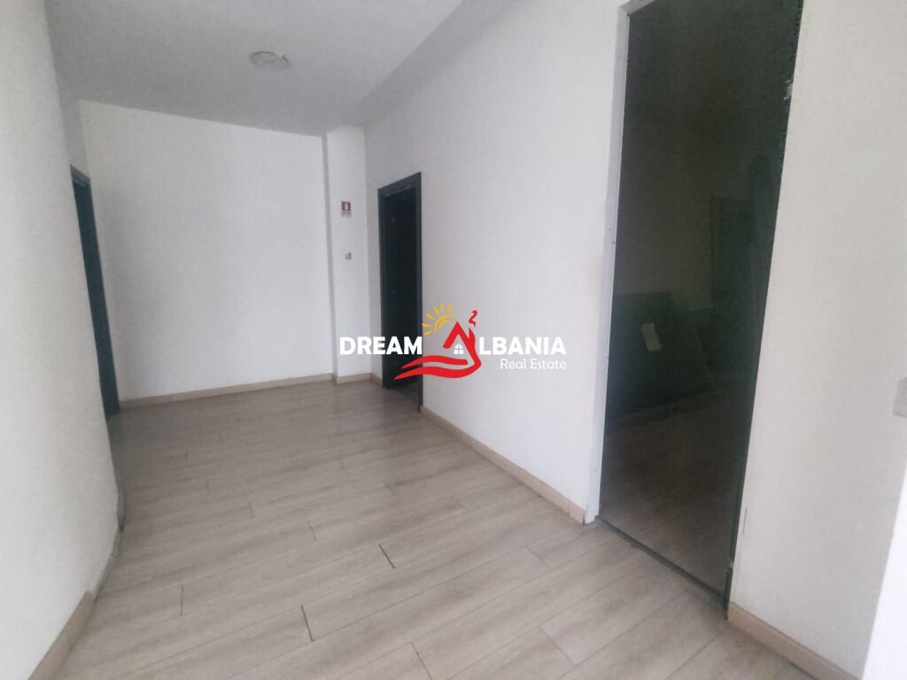 Business premises for rent in the Blloku area near Selman Stermasi Stadium (ID 42611545)