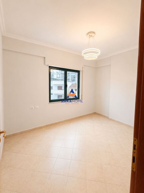 SHITET APARTAMENT 2+1+BALLKON "PRANË VIZION PLUS, DON BOSKO" 155.000 EURO