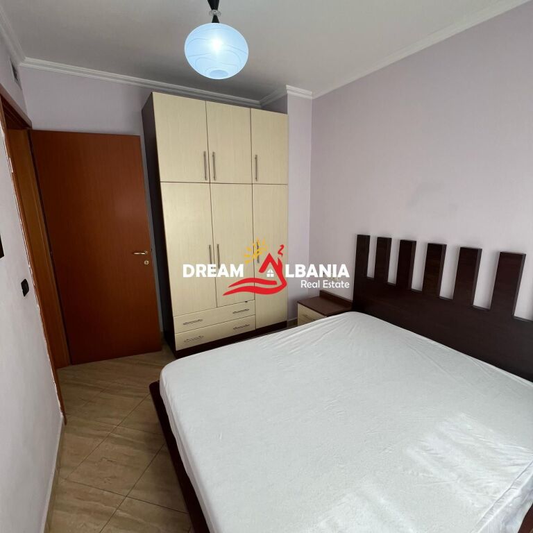 Jepet apartament 1+1 me qera ne Rrugen e Dibres prane Spitalit Amerikan (ID 42111582)