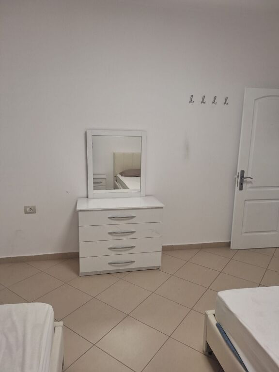 Qera | Shtëpi private 2 + 1 | Vilat Amerikane | 450 €/muaj
