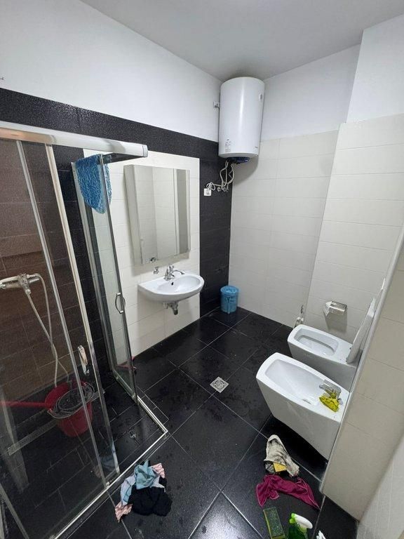 Apartament 1+1 Me Qira në Kompleksin Delijorgji, Tiranë (650€ ose 800€)