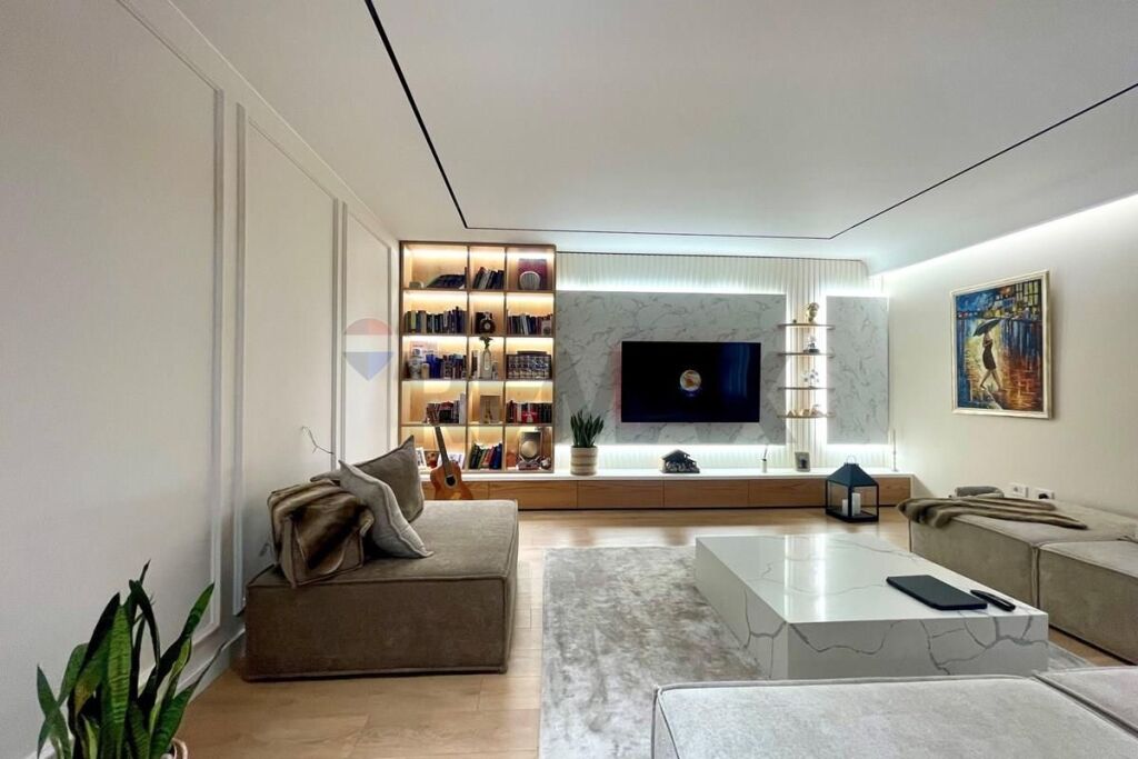 Apartament modern 3+1 ne Qender te Tiranes!