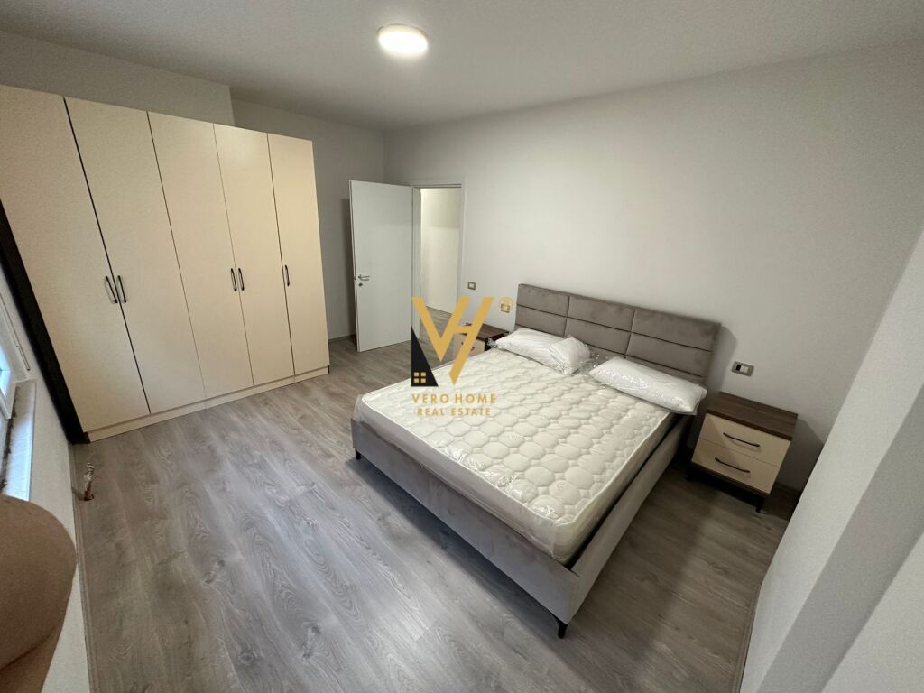JEPET APARTAMENT 3+1 ME QERA NE ASTIR 830 EURO