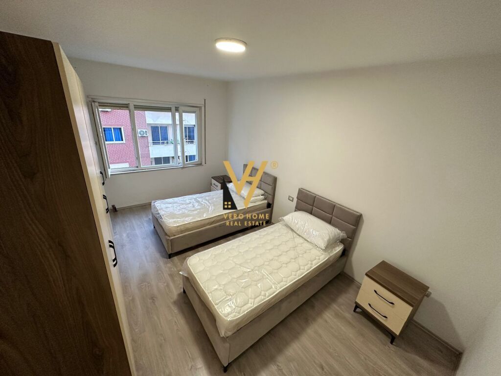 JEPET APARTAMENT 3+1 ME QERA NE ASTIR 830 EURO