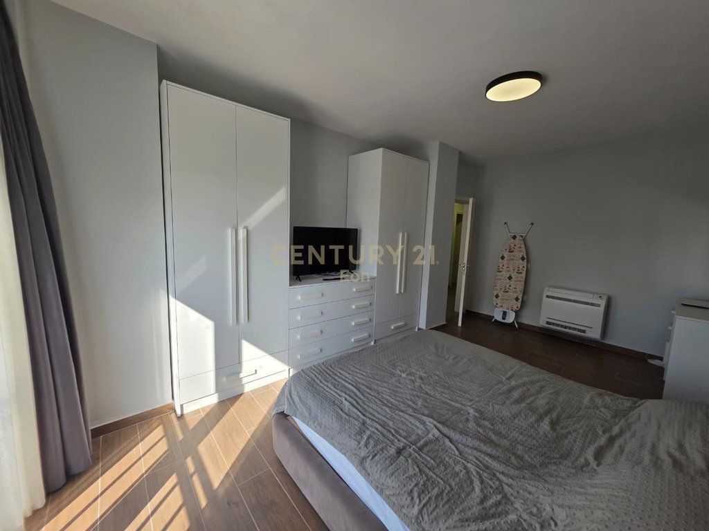 VENDESI SUPER APPARTAMENTO 2+1 CON VISTA MARE A QERRET!