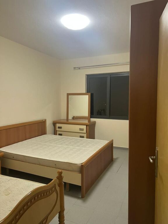 Apartament me qera perballe Spitalit Qsut, Rruga e Dibres