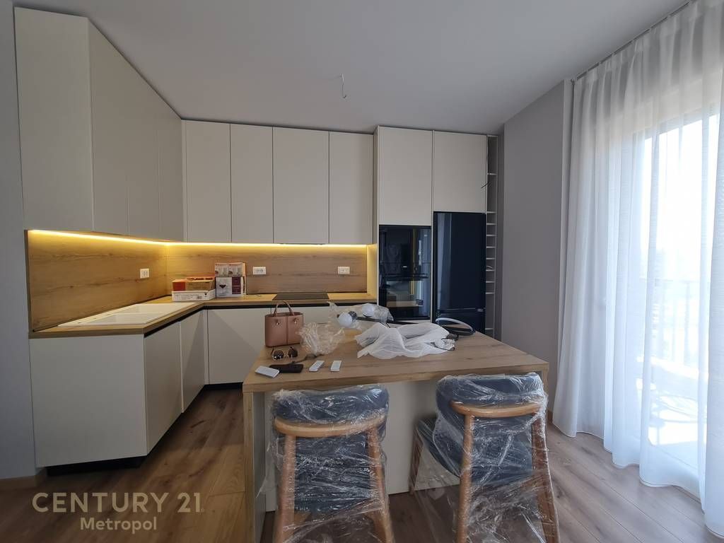 Luxurious apartment for rent 2+1+2 at Trio Tower – newly furnished, DON BOSKO.