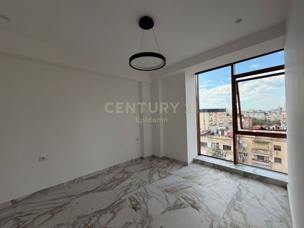 APARTAMENT 1+1 PËR QIRA TEK RRUGA E KAVAJËS 1300€/muaj