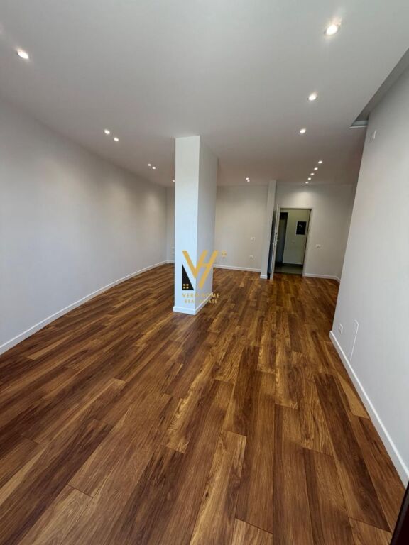 OFFICE 100 M2 FOR RENT AT THE MUNICIPALITY OF PARIS 1,500 EURO