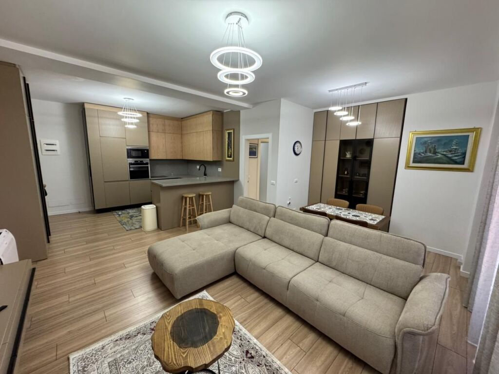 🏢 Jepet me qera 3+1+2 +Parkim 📍Tirana Garden Building,Rruga e kavajes💶 2,000€/muaj