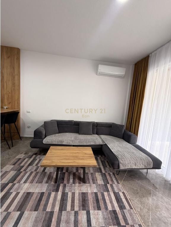 Apartament 2+1me Oborr 266 m2 për Shitje në Gjirin e Lalzit, Durrës !