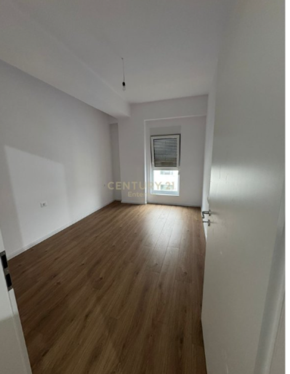 APARTAMENT 1+1 PER QIRA NE ASTIR