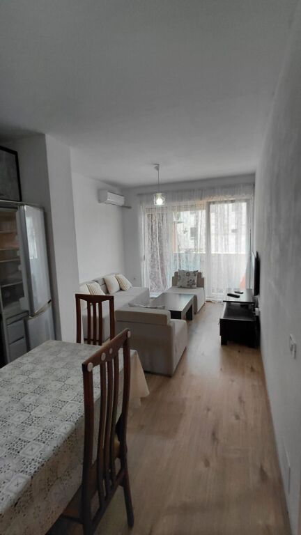 Jepet me qera apartament 1+1 me qera tek Kompleksi Kontakt
