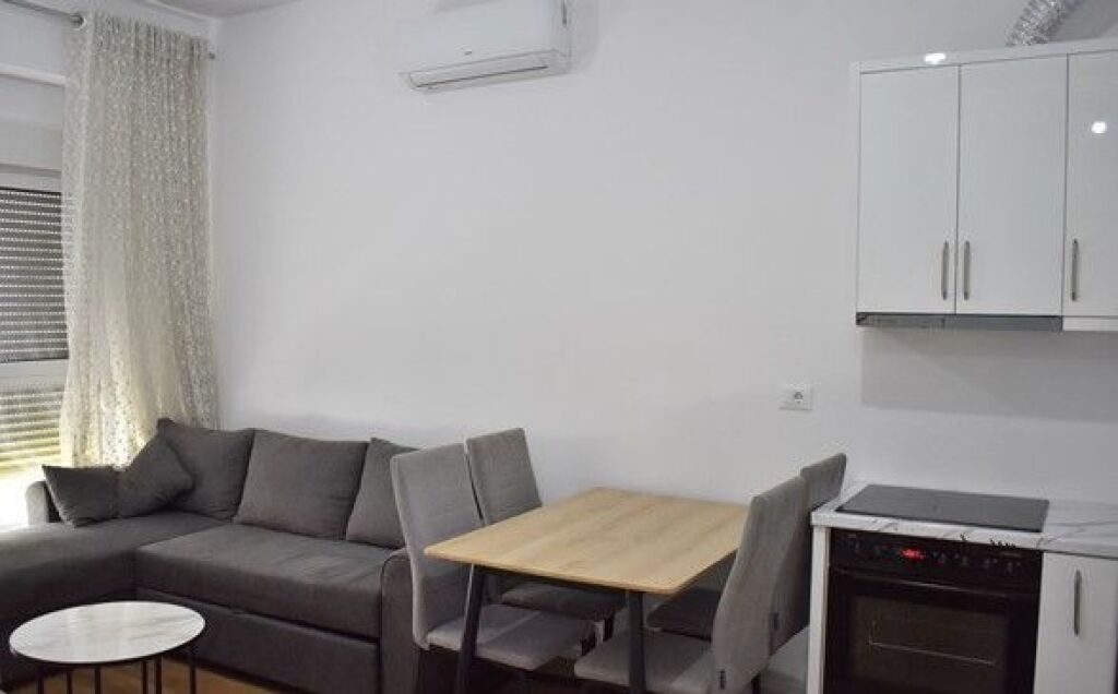 Affitto | Apartament 1 + 1 | Ali Demi | 450 €/mese