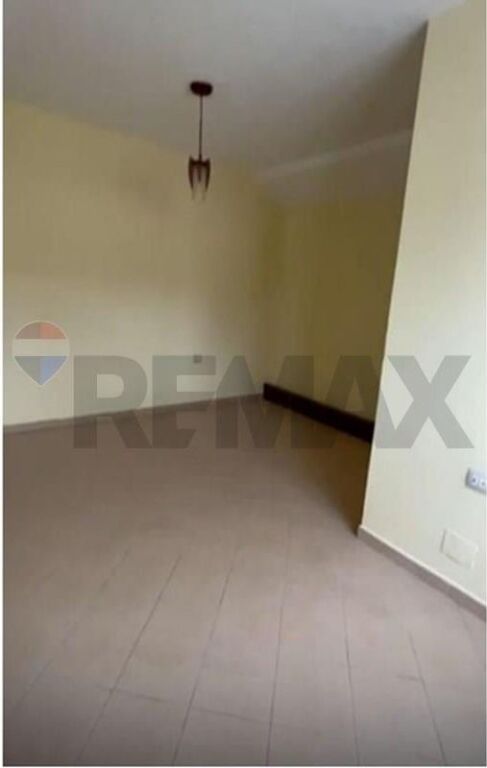 Shitet Apartament 2+1 tek Rruga Irfan Tomini