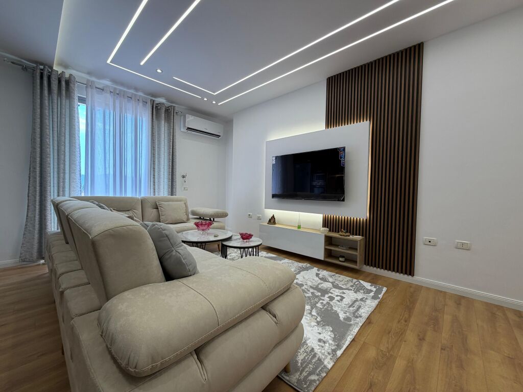 Apartment 2+1 for sale Çabej Buildings, Misto Mame