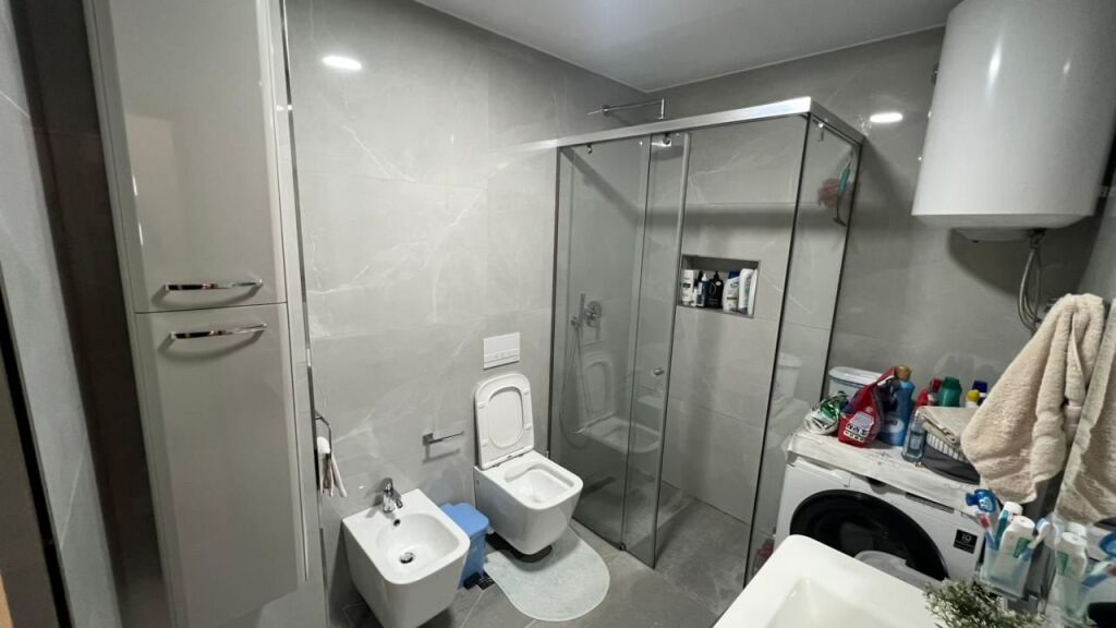 Apartment 3+1+2 for sale, Kavaja Street!
