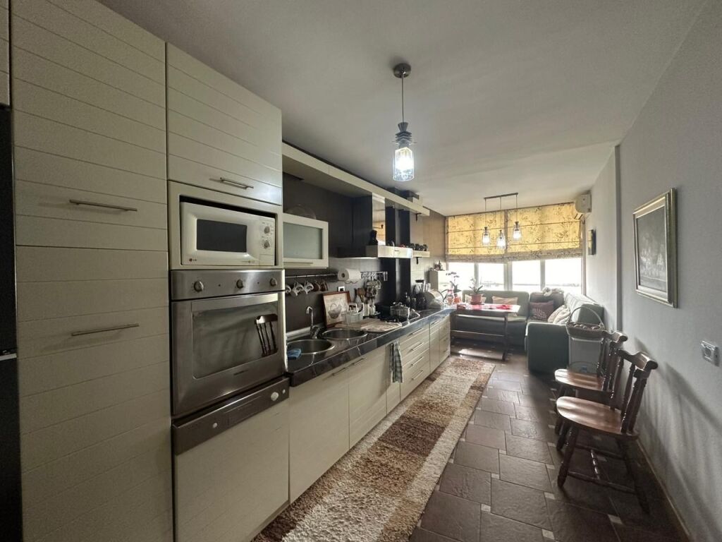 2+1 apartment for sale in Laprake!