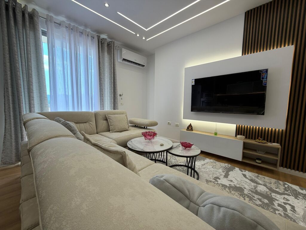 Apartment 2+1 for sale Çabej Buildings, Misto Mame