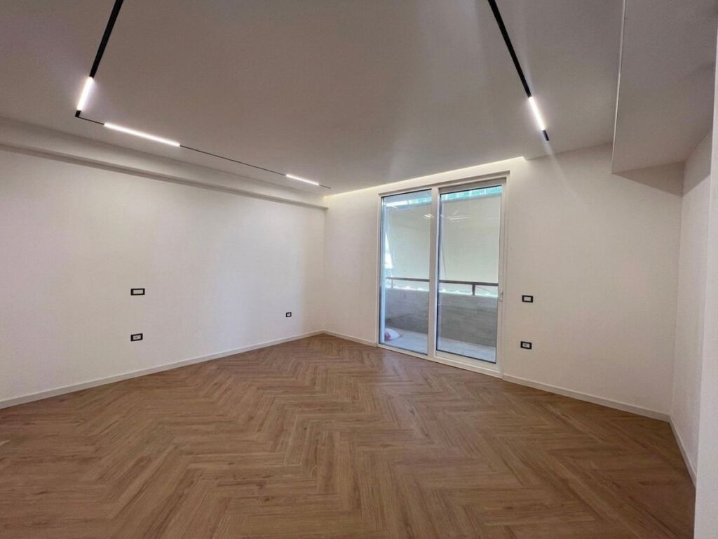 SHITET APARTAMENT 2+1+2 tek Ish Ekspozita