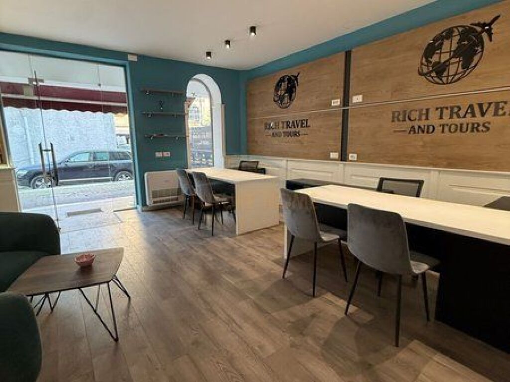 Qera, Zyrë në Rrugën Arkitekt Sinani, Kryqëzimi i Brrylit, Tiranë