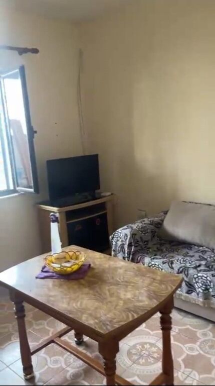 Qera | Shtëpi private 1 + 1 | Rruga 5 Maji | 300 €/muaj