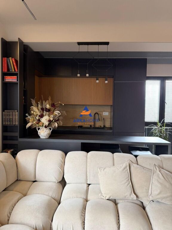 VENDESI APPARTAMENTO 2+1+BALCONE "COMPLESSO ARLIS, FARMACIA 10" 325.000 EURO