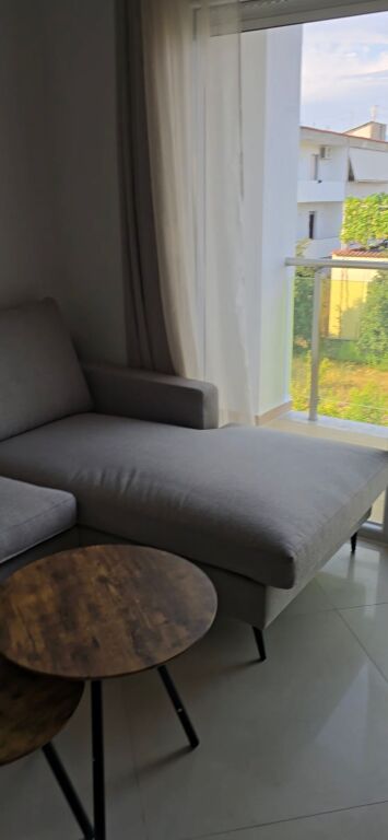 Affittasi 1+1 ad Astir vicino alla moschea di Mezez.