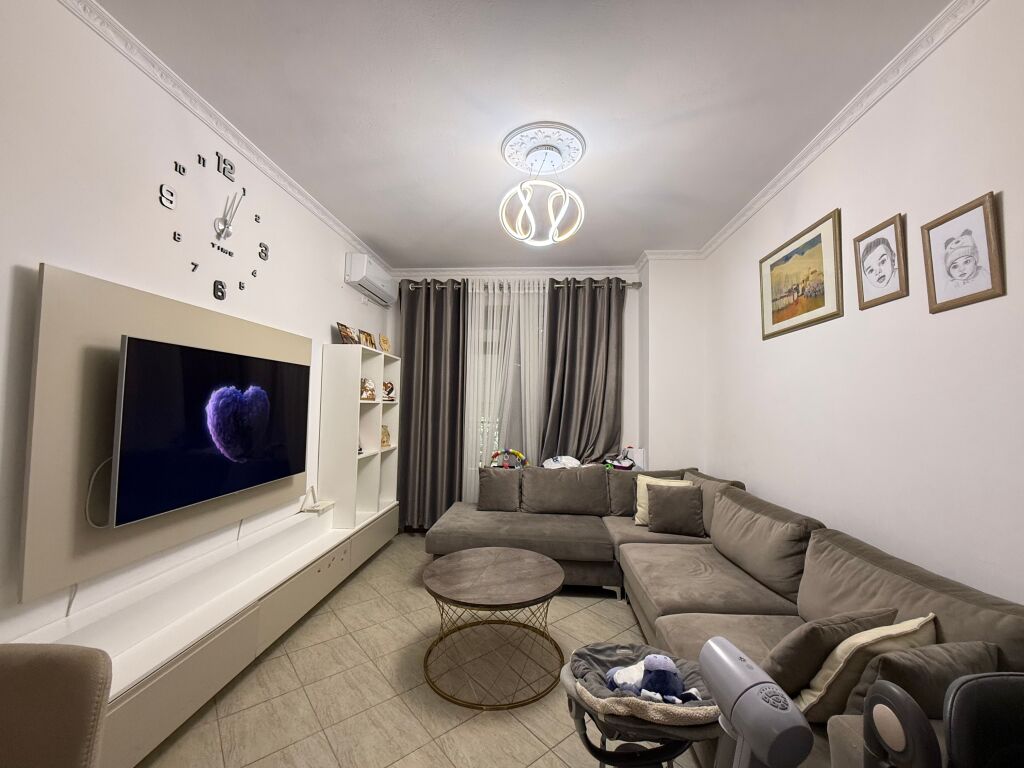 1+1/Shitje📍Pallatet Cabej ,Yzberish 📌90 000€