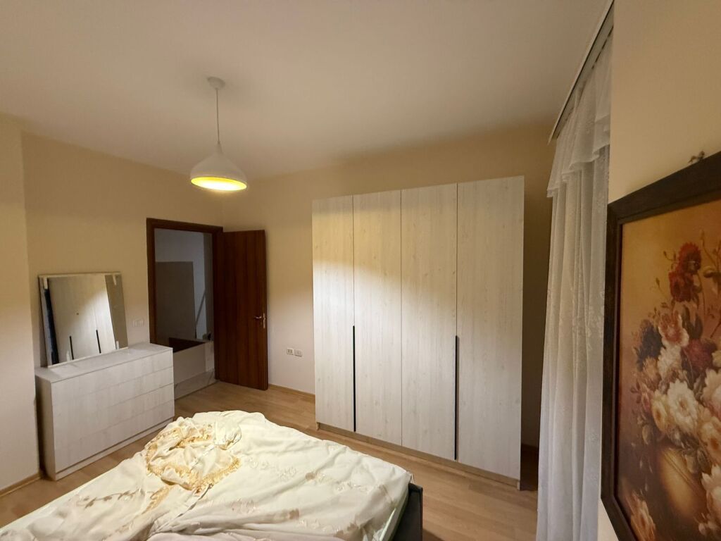 Apartament 2+1 per qira ne Astir