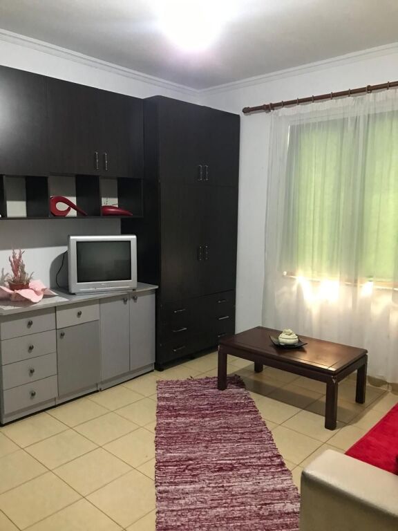 Qera | Garsoniere | Fresku | 250 €/muaj