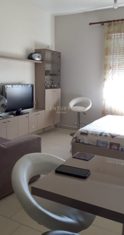 Super studio for rent for living, behind Raiffaisen bank, Astir