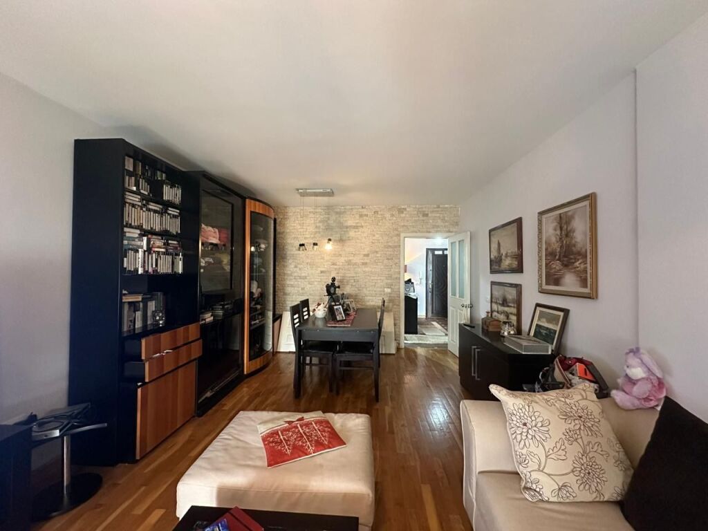 2+1 apartment for sale in Laprake!