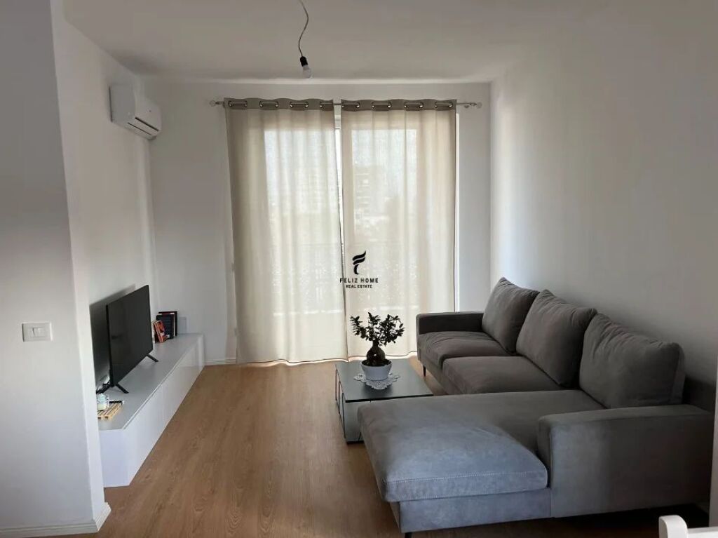 APARTAMENT ME QERA 2+1 RRUGA E DIBRES 55.000 LEKE FH-75892
