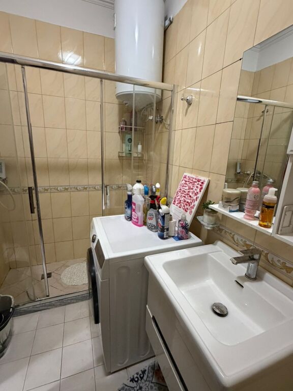 APARTAMENT 1+1 ME QIRA YZBERISHT