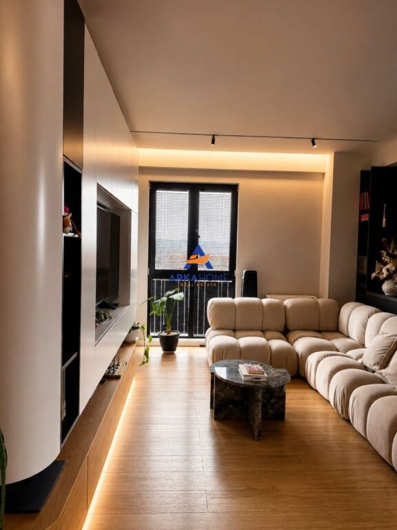 VENDESI APPARTAMENTO 2+1+BALCONE "COMPLESSO ARLIS, FARMACIA 10" 325.000 EURO