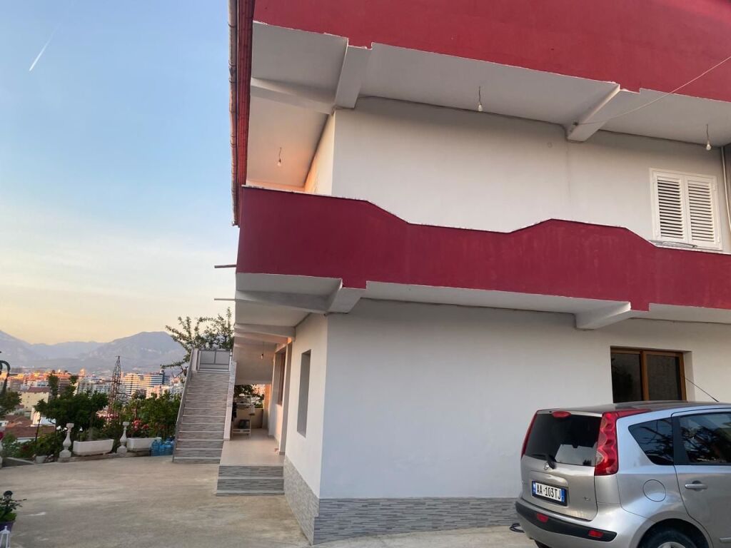 Shitje | Vilë 4 + 1 | Selitë | 550000 €