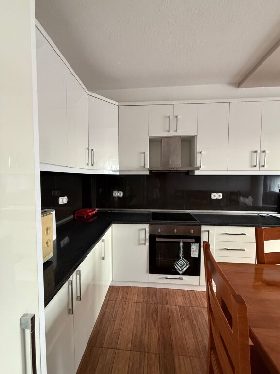 Qera | Vilë 2 + 1 | Rruga 5 Maji | 530 €/muaj