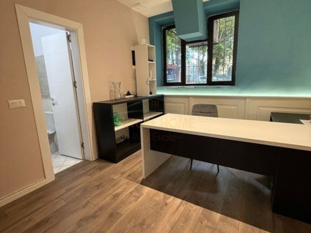 Qera, Zyrë në Rrugën Arkitekt Sinani, Kryqëzimi i Brrylit, Tiranë