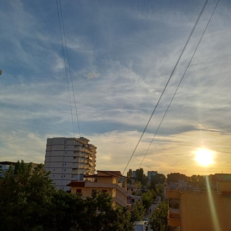 Apartament jepet me qira afatgjat