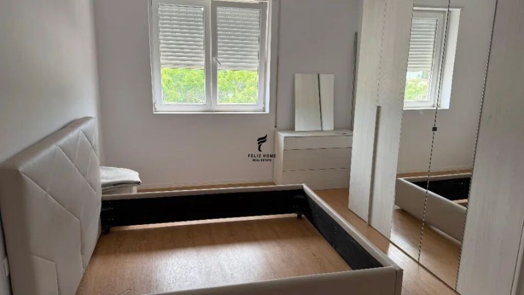 APARTAMENT ME QERA 2+1 RRUGA E DIBRES 55.000 LEKE FH-75892