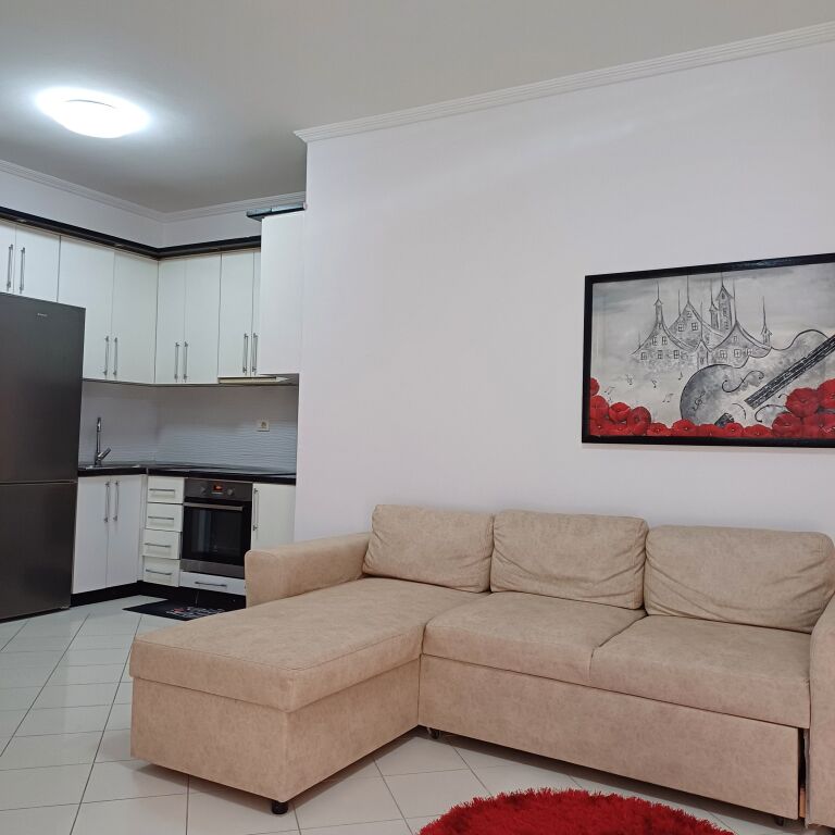 Apartament jepet me qira afatgjat