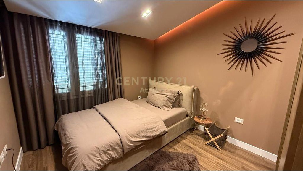 🏡 Jepet me qira vilë premium 3-katëshe tek Vilat Amerikane!