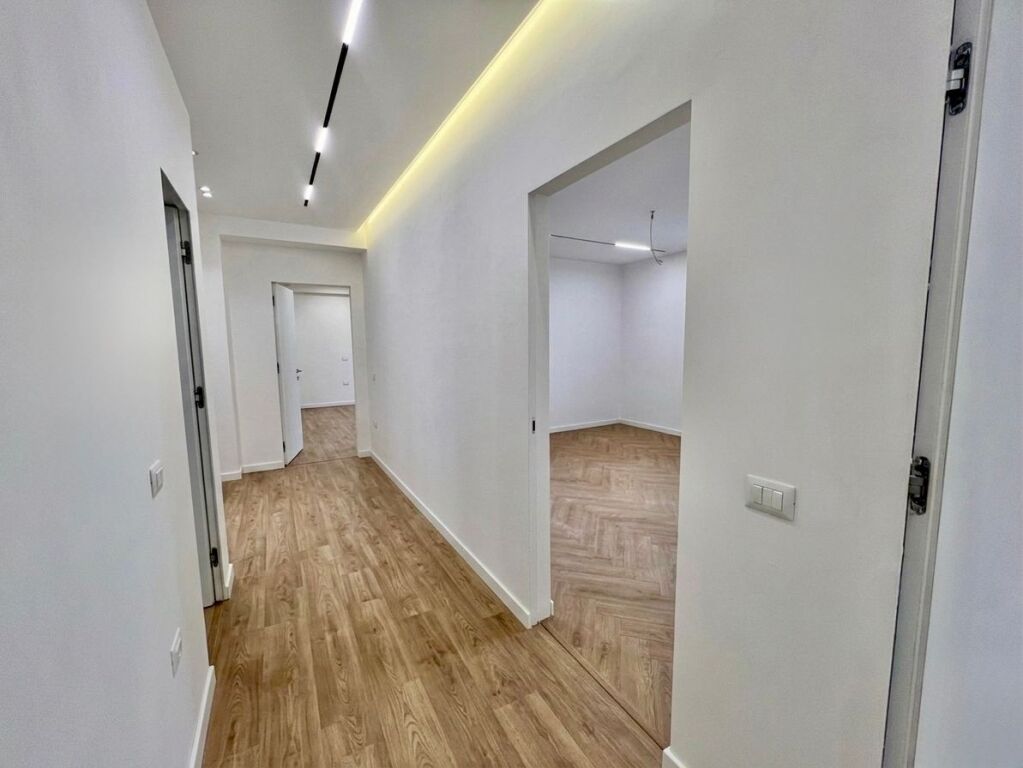 SHITET APARTAMENT 2+1+2 tek Ish Ekspozita