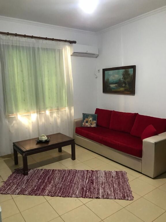 Qera | Garsoniere | Fresku | 250 €/muaj