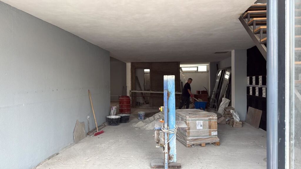 Rent | 2 Ambjente Biznesi | Shkozë | 4500 €/month