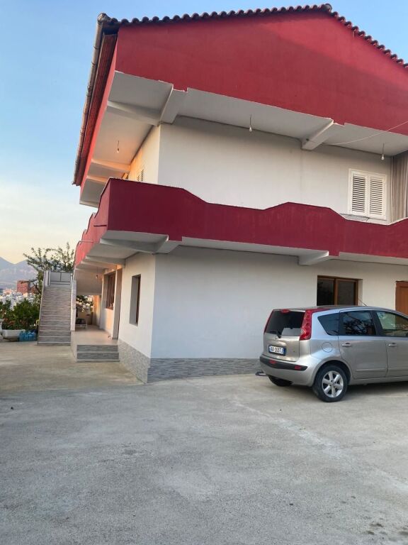 Shitje | Vilë 4 + 1 | Selitë | 550000 €