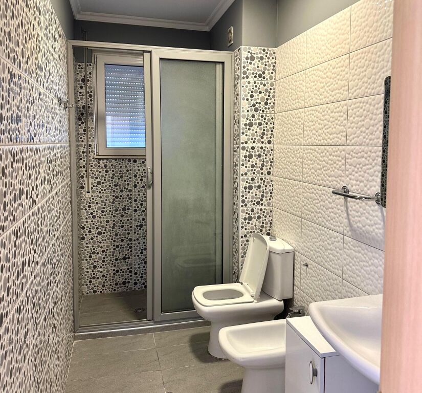 Me Qera: Duplex 3+1+3wc &amp; 1P. Parkimi 📍Res. Kodra e Diellit 1 - Mobilim Modern | 1,500 Euro/Muaj
