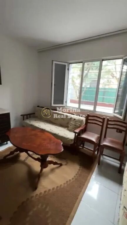 Qera | Shtëpi private 1 + 1 | Rruga 5 Maji | 300 €/muaj